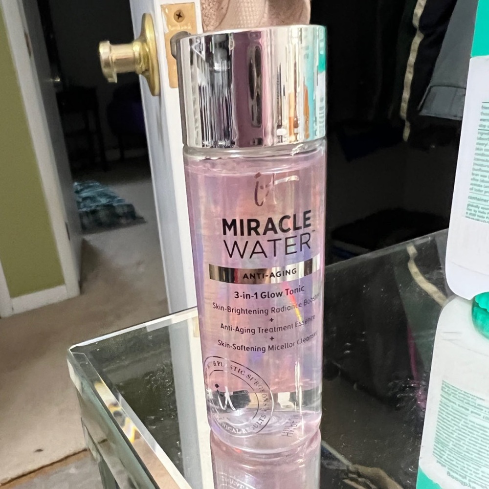 IT Cosmetics Miracle Water